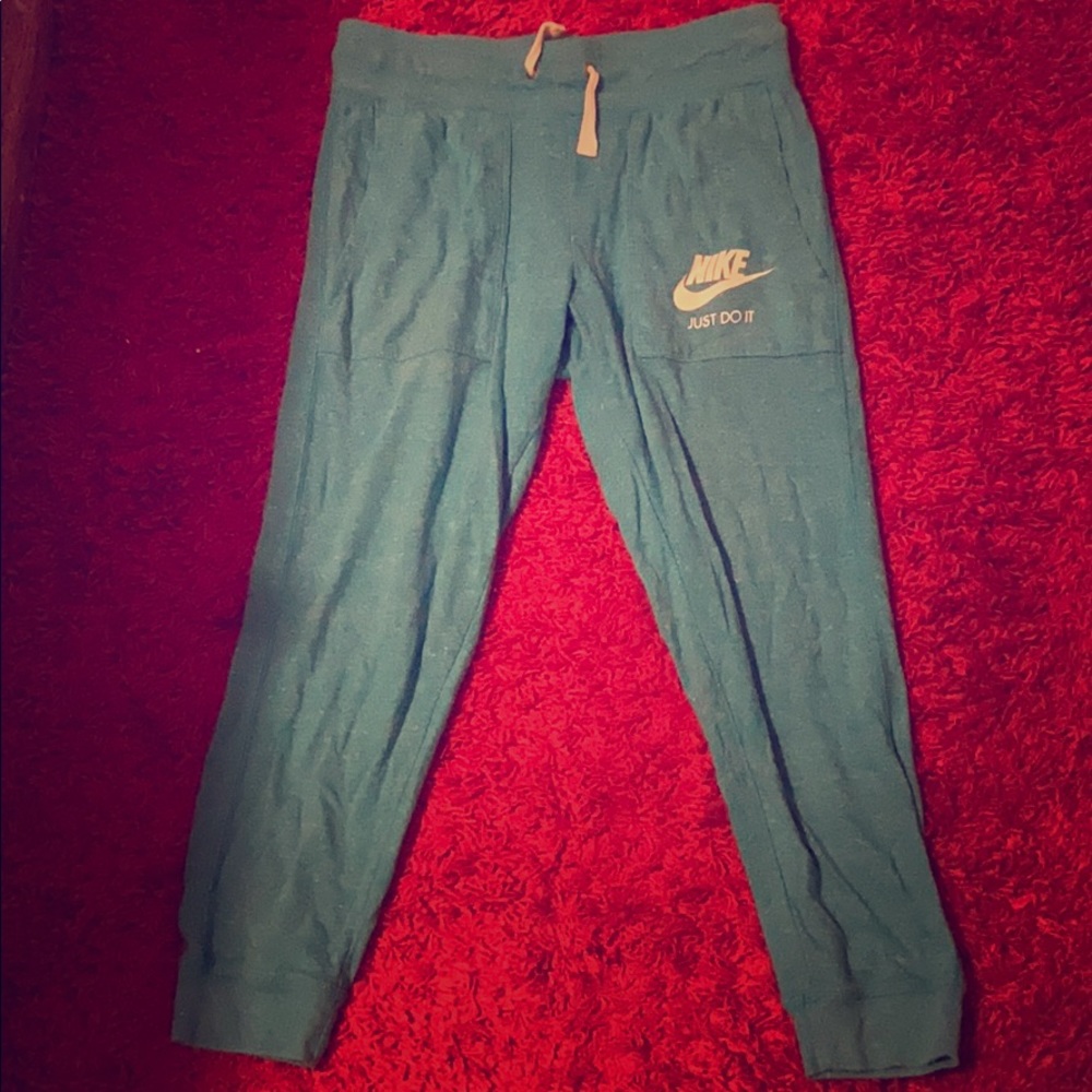Nike Capri joggers